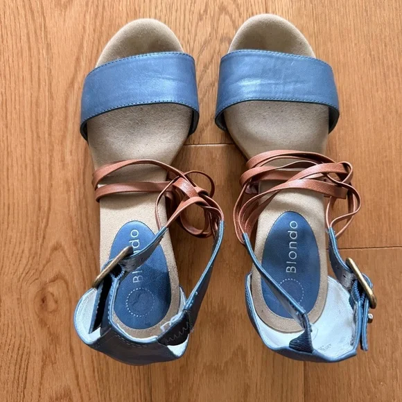 Sandals - Picture 2 of 3